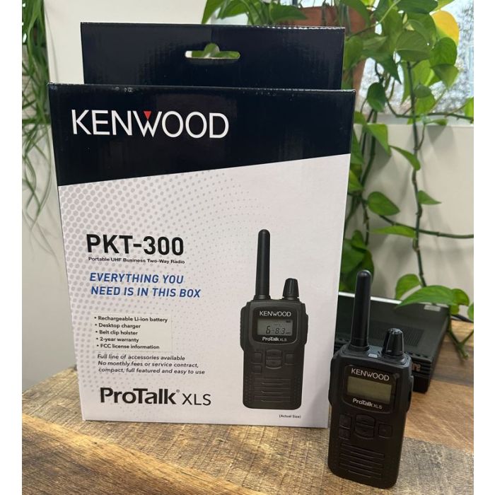 本/CD/DVD PLAYTECH PKT300 Kenwood PKT-300 Two-Way Radio - 2W, 6C, Analog, UHF(450-520MHz) - K01